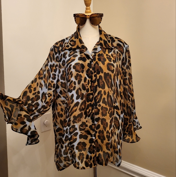 Cheetah Printed Blouse 😎! - Picture 7 of 8